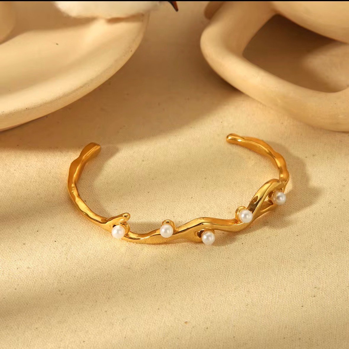 pearl-vine-cuff